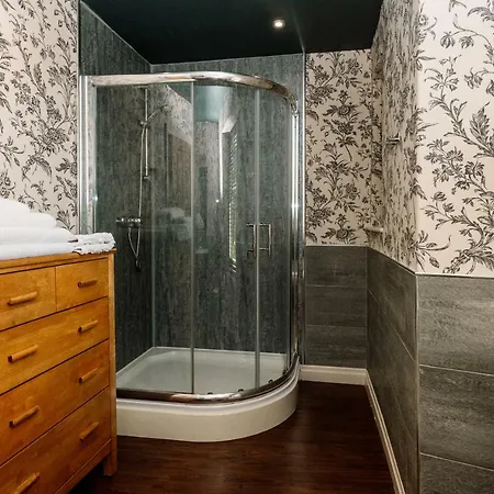 The Rectory Rooms, 2 *